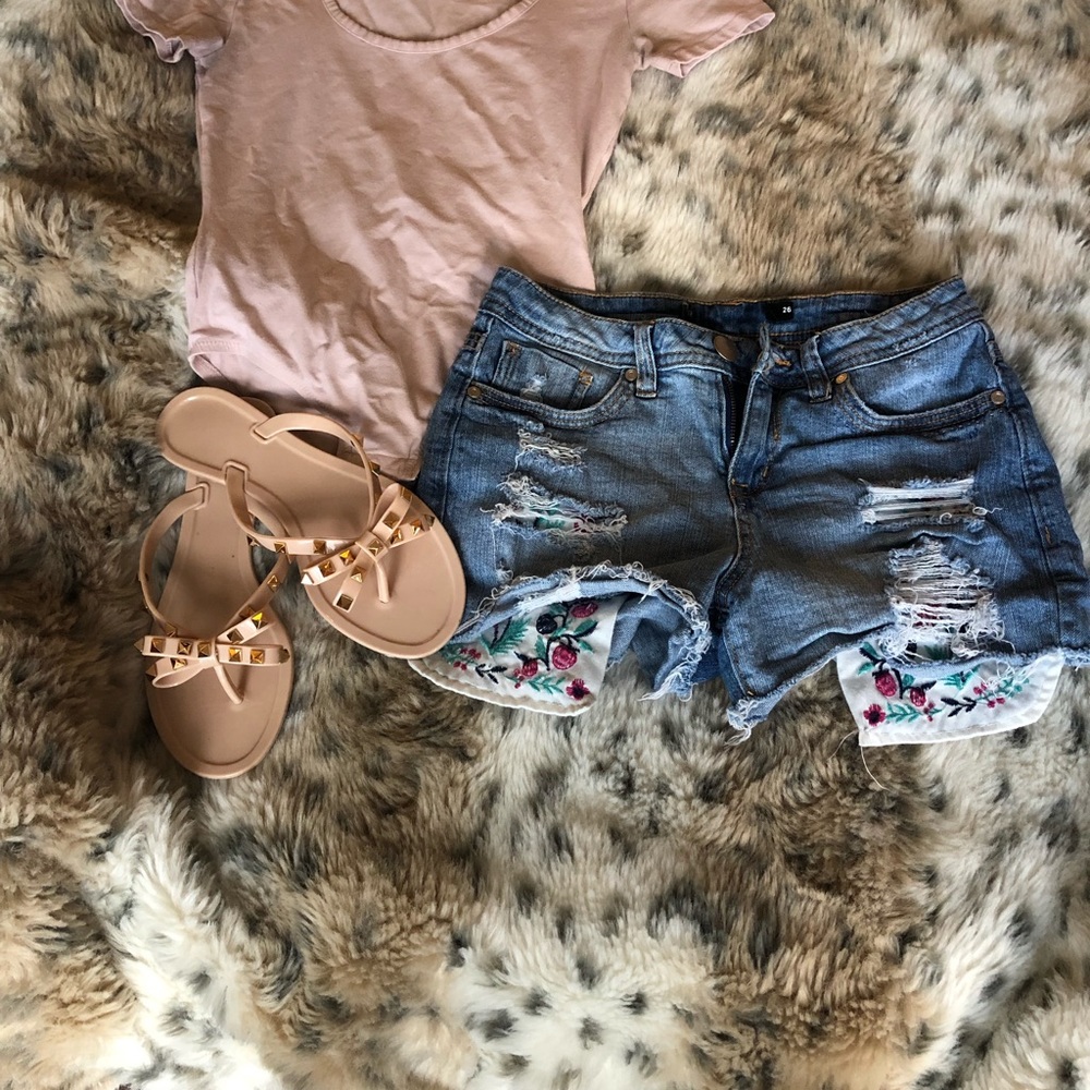 Francesca’s distressed embroidered shorts